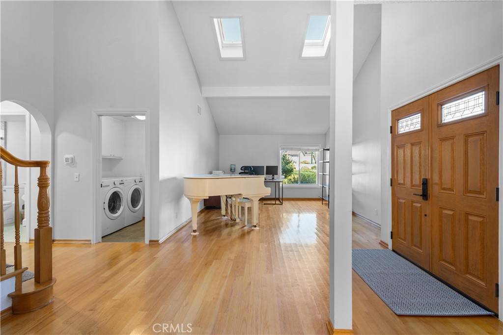 Thousand Oaks, CA 91360,1317 Mill Creek CT