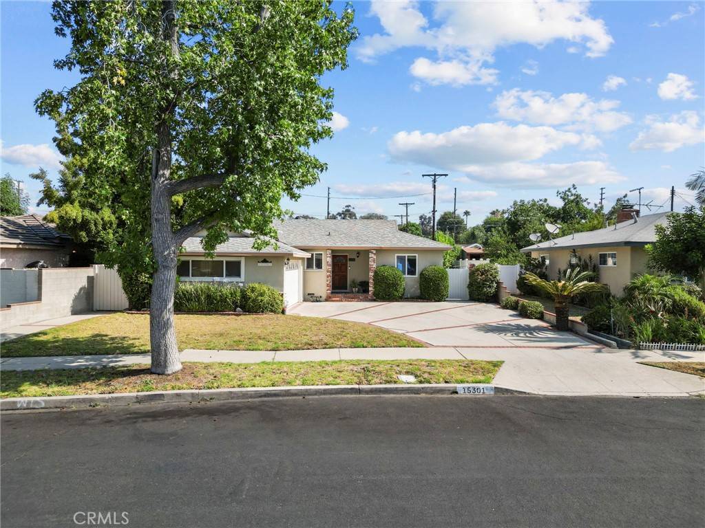 15301 Kingsbury ST, San Fernando, CA 91345