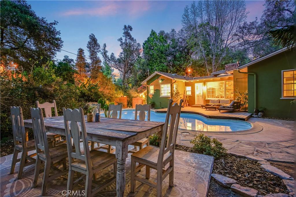 4295 Canoga AVE, Woodland Hills, CA 91364