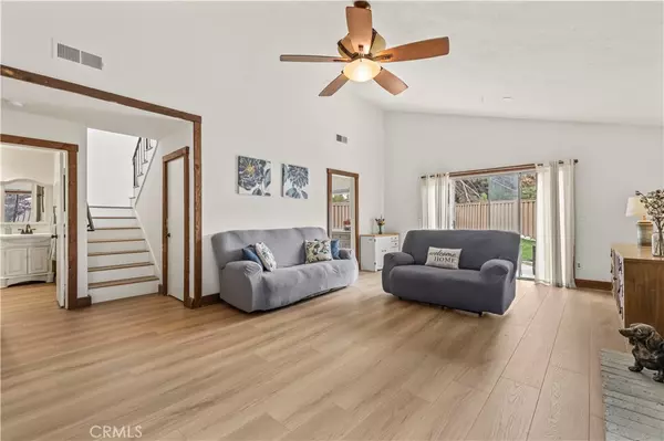 Canyon Country, CA 91387,16606 Shinedale DR