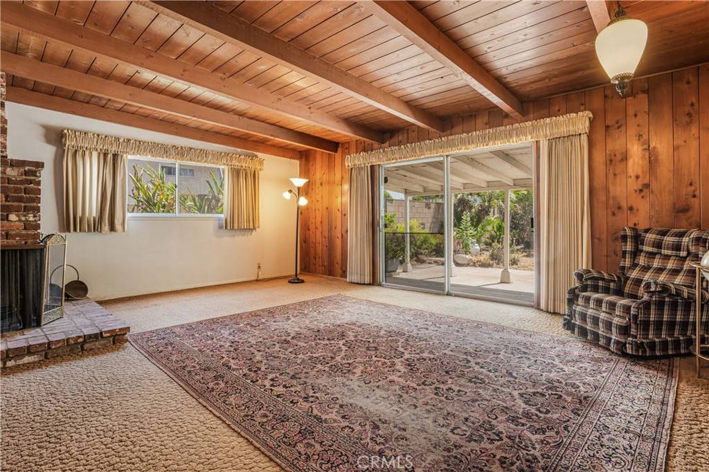 San Fernando, CA 91345,10024 Norwich AVE