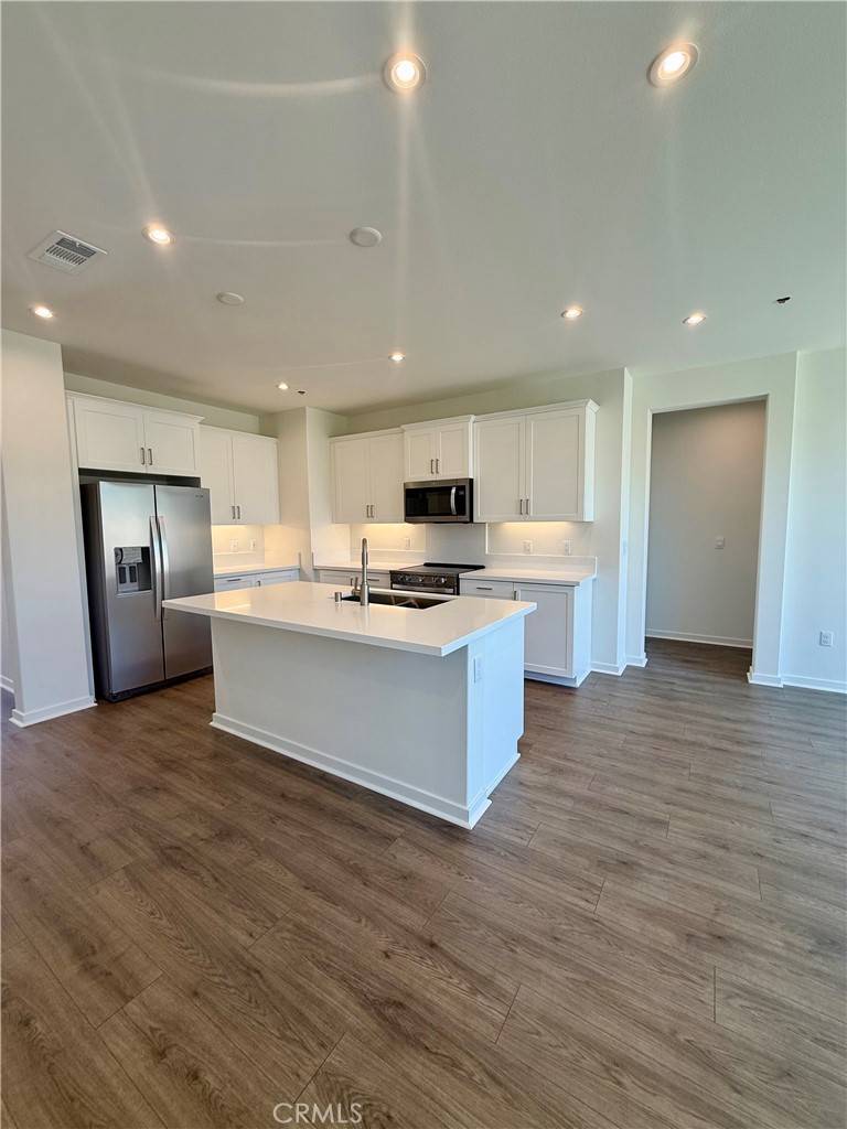 Fontana, CA 92336,15508 Asana WAY