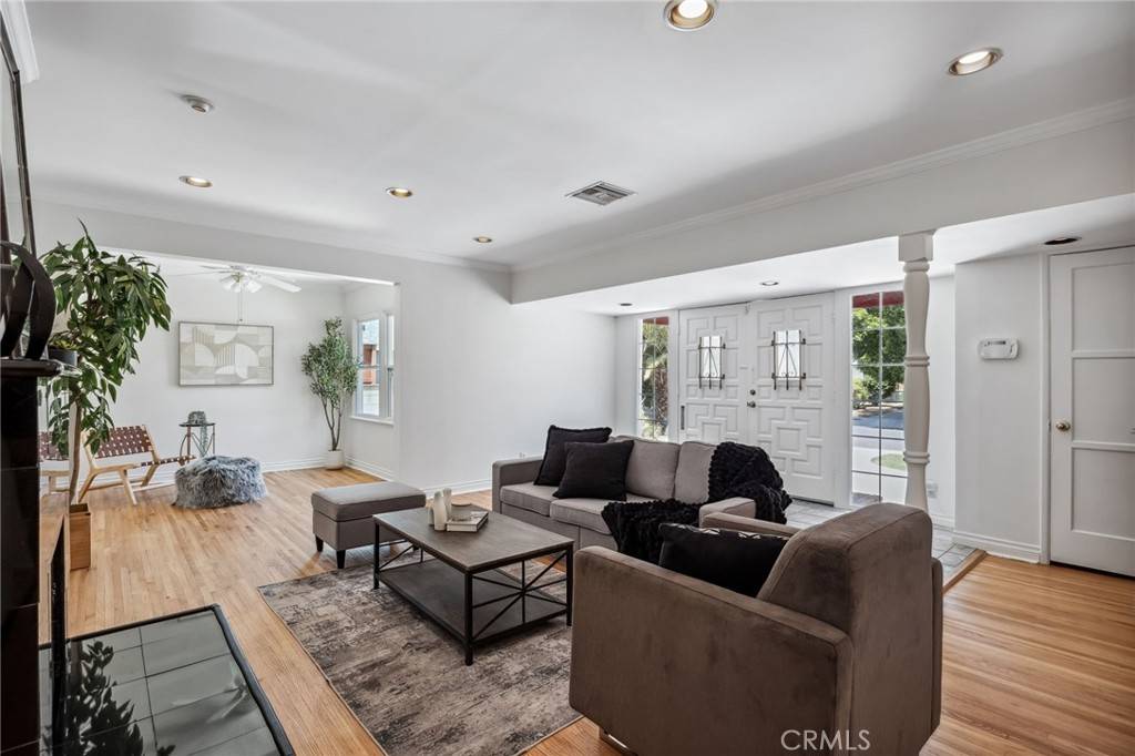6515 Amigo AVE, Reseda, CA 91335