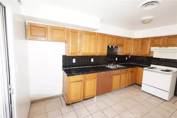 Bakersfield, CA 93305,1108 Monterey ST #B
