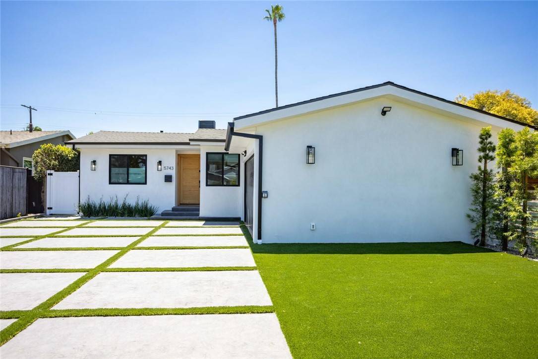 Sherman Oaks, CA 91411,5743 Natick AVE