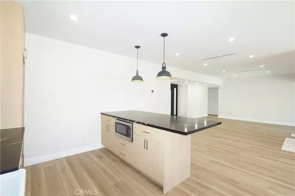 Granada Hills, CA 91344,10345 Blucher AVE