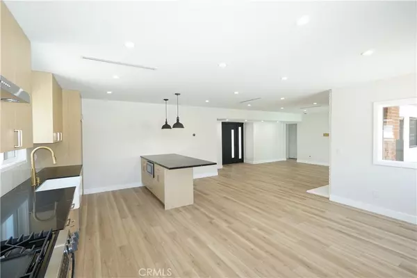 Granada Hills, CA 91344,10345 Blucher AVE