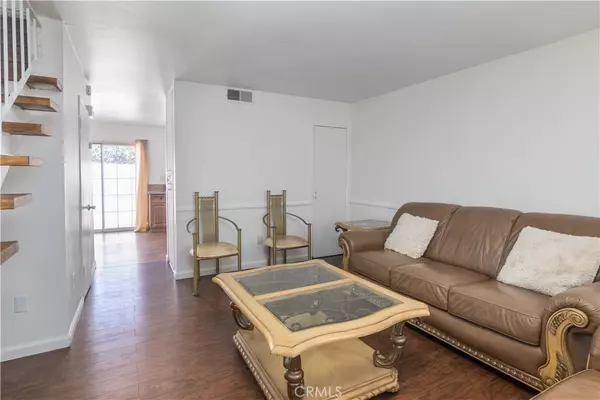 Northridge, CA 91343,16755 Parthenia ST #5