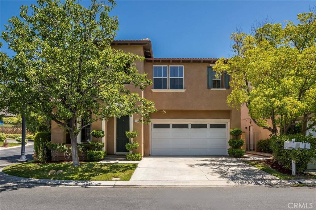 Valencia, CA 91354,27960 Agapanthus LN