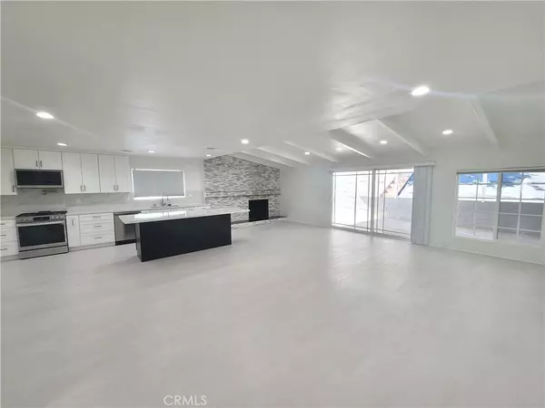 Sylmar, CA 91342,14935 Nora PL
