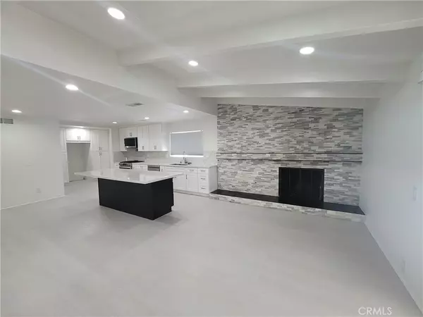 Sylmar, CA 91342,14935 Nora PL