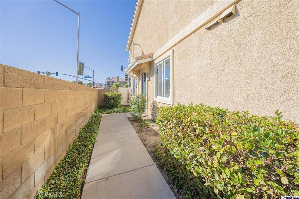 Saugus, CA 91350,25401 Holly Beach DR
