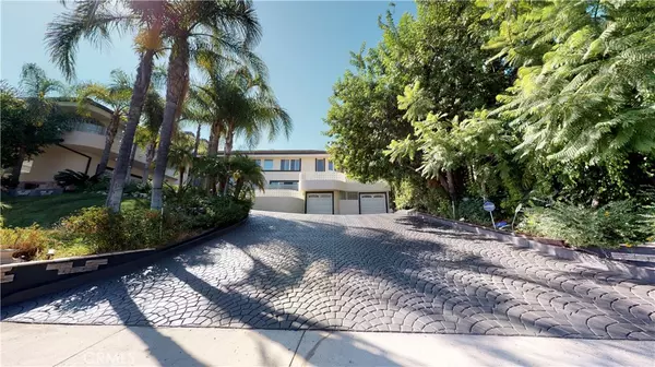 22500 N Summit Ridge CIR, Chatsworth, CA 91311