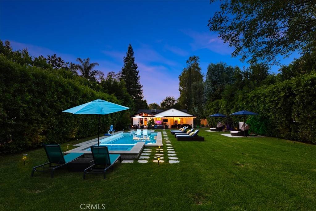 Woodland Hills, CA 91367,22900 Hatteras ST