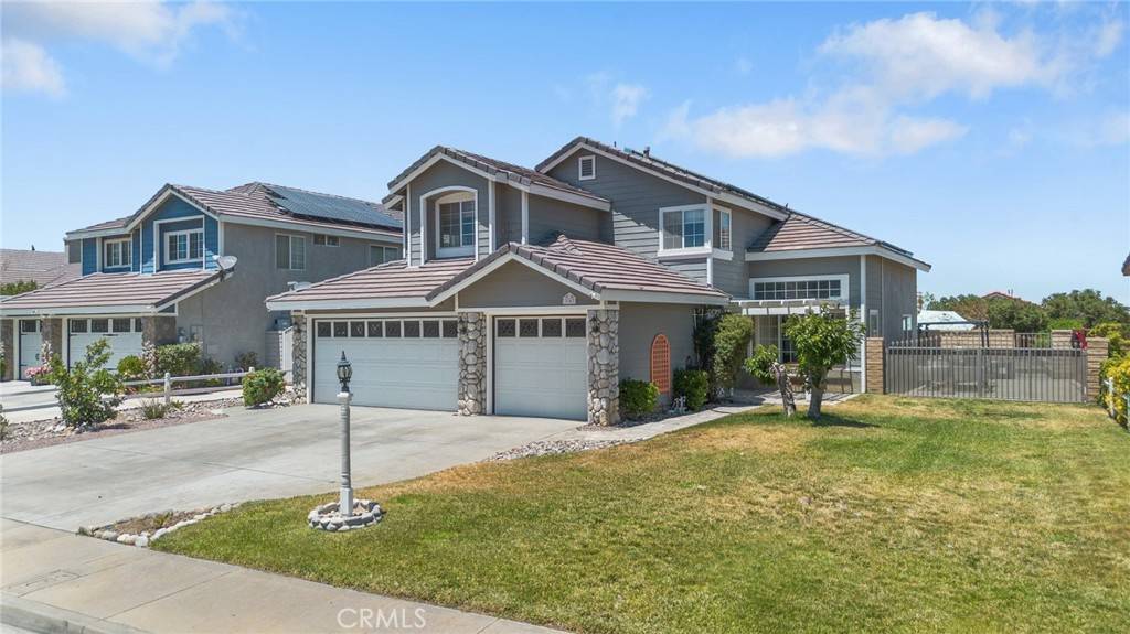 3143 Tourmaline LN, Palmdale, CA 93550