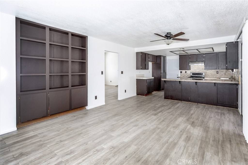 Lancaster, CA 93534,43111 Weyand CT