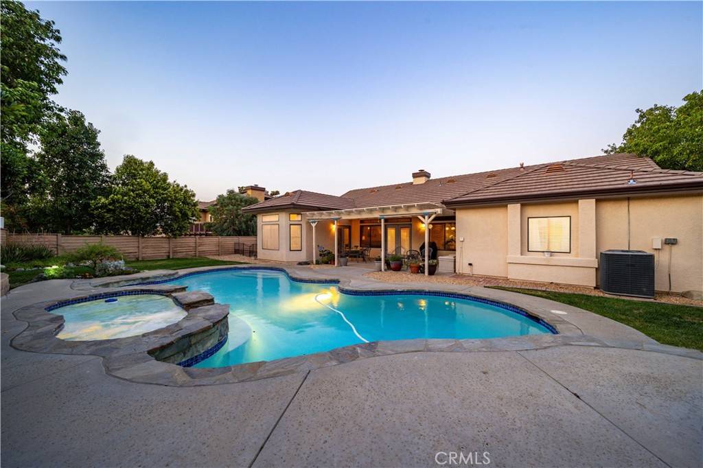42237 Round Hill DR, Lancaster, CA 93536