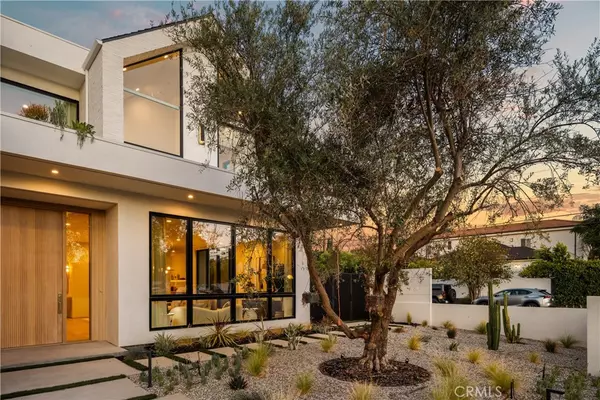 Encino, CA 91316,5004 S Enfield AVE