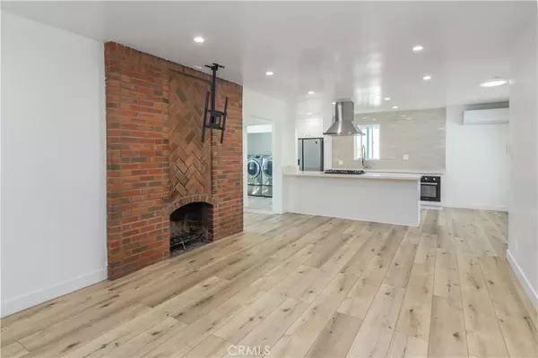 Northridge, CA 91324,8957 Amigo AVE