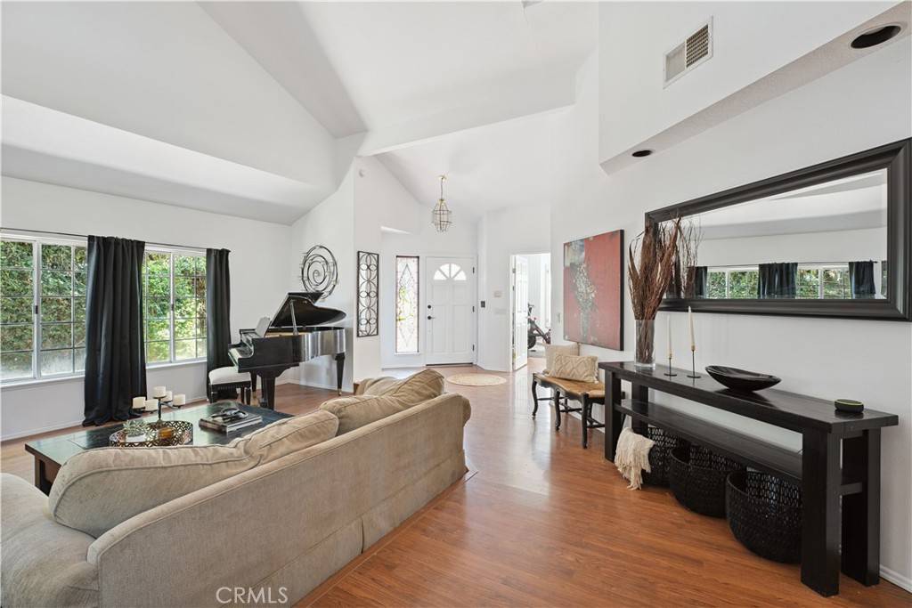 West Hills, CA 91304,8042 Masefield CT