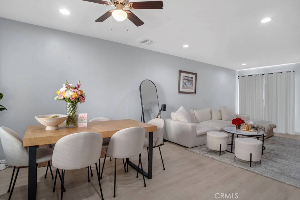 Sherman Oaks, CA 91423,14319 Addison ST #4