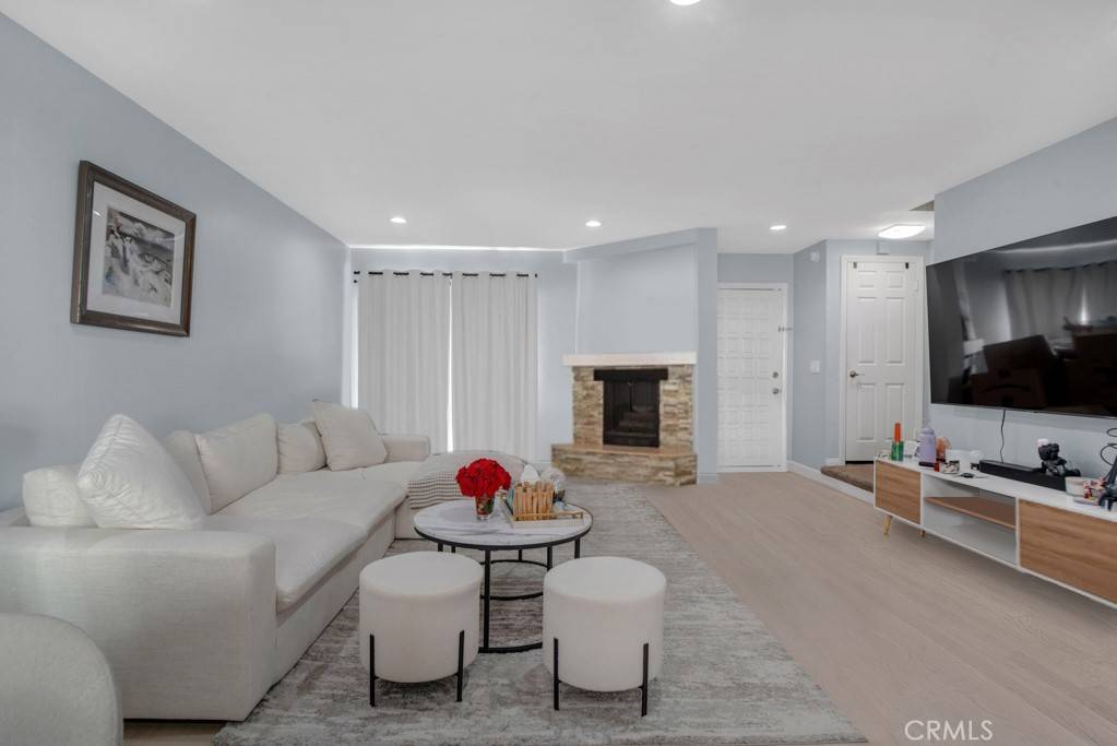 14319 Addison ST #4, Sherman Oaks, CA 91423