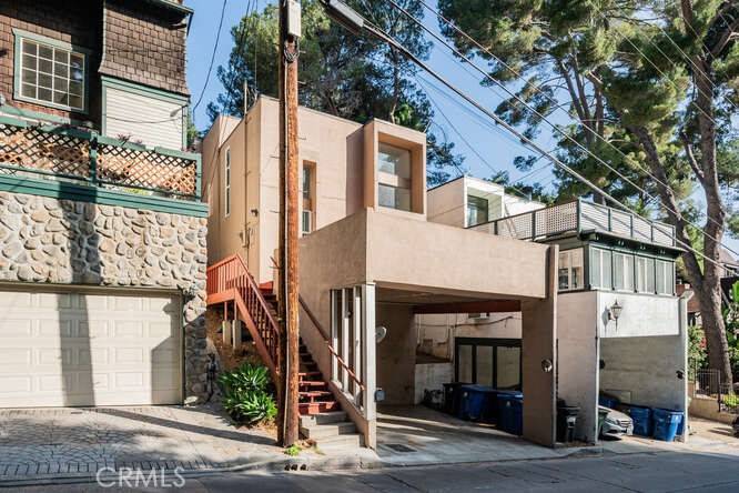 Los Angeles, CA 90046,2335 Stanley Hills DR