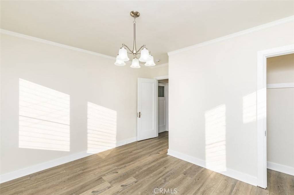 Los Angeles, CA 90038,723 N Ridgewood PL