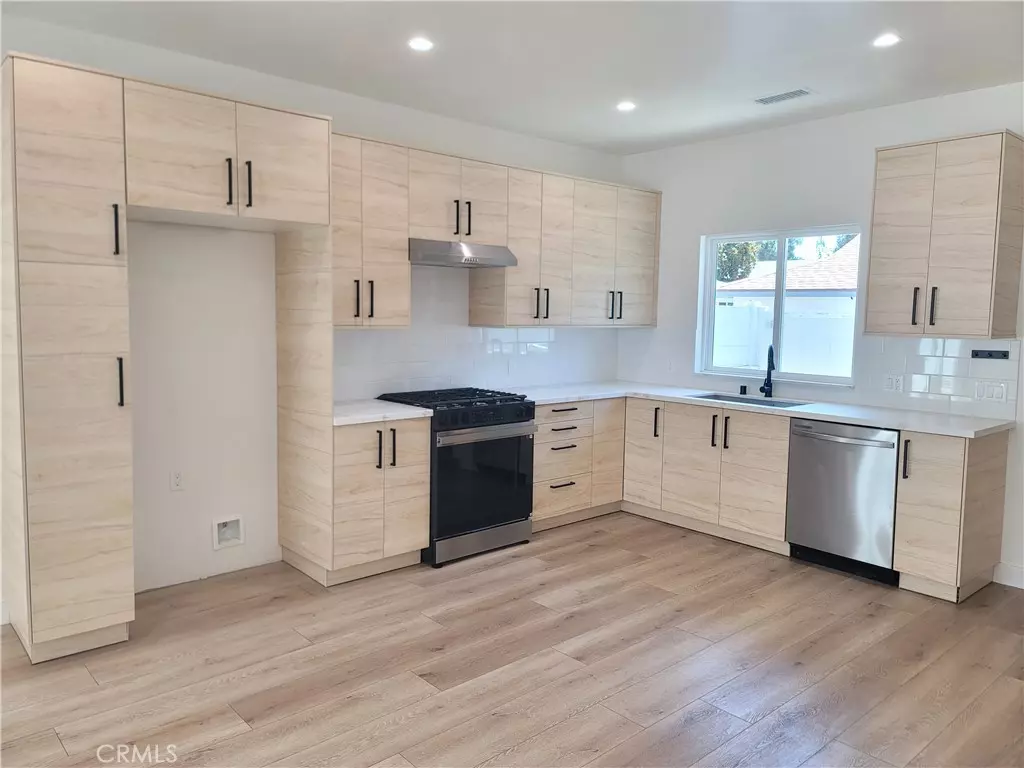 Granada Hills, CA 91344,16840 Los Alimos ST