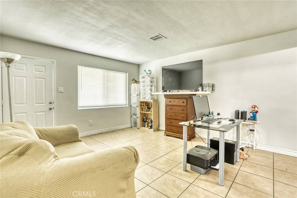 Palmdale, CA 93550,38756 16th PL E