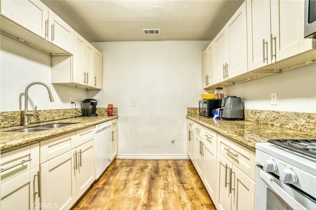 Palmdale, CA 93550,38756 16th PL E