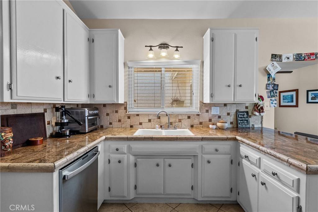Saugus, CA 91350,27124 Cabrera AVE