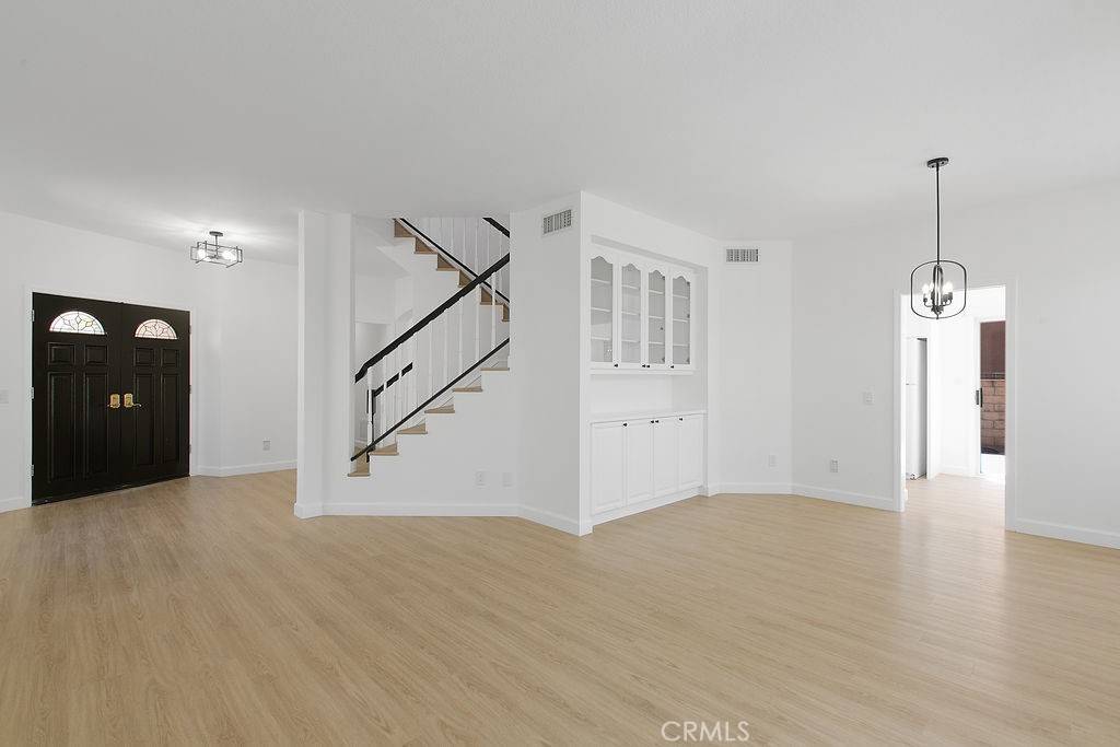 Newbury Park, CA 91320,1726 Blossom CT