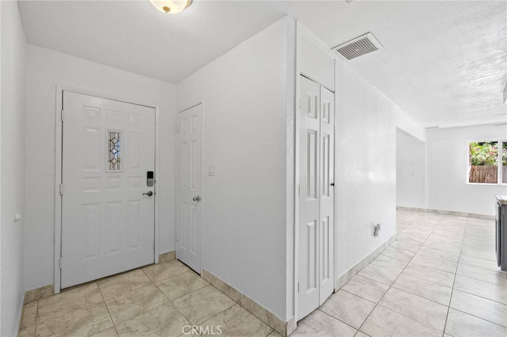 Bakersfield, CA 93314,921 Christian AVE