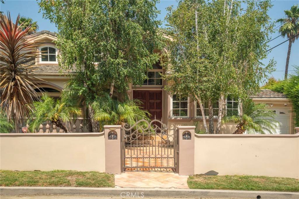 Sherman Oaks, CA 91423,4063 Benedict Canyon DR
