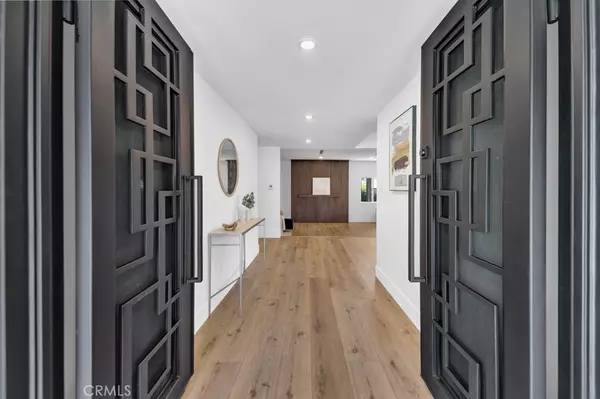 Winnetka, CA 91306,20646 Hatton ST