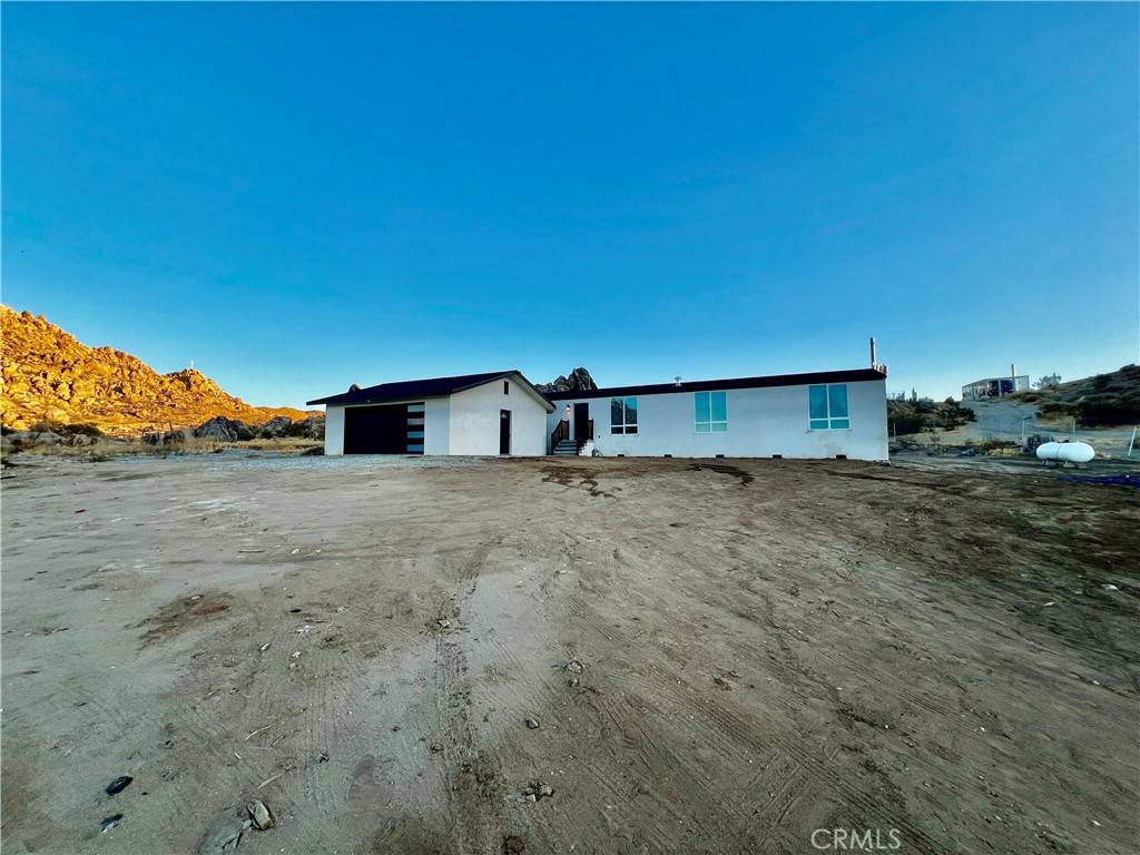 Lake Los Angeles, CA 93591,40004 171st Street East