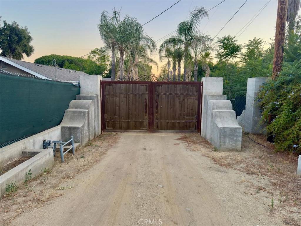 13573 Gladstone AVE, Sylmar, CA 91342