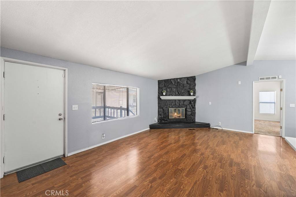 Lancaster, CA 93535,2121 E Avenue I #17