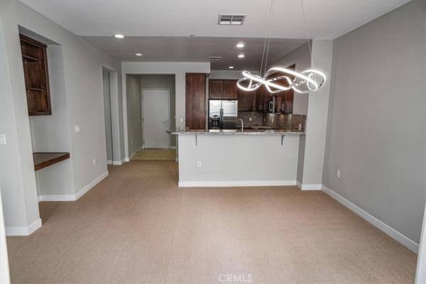 Woodland Hills, CA 91367,21301 Erwin ST #425
