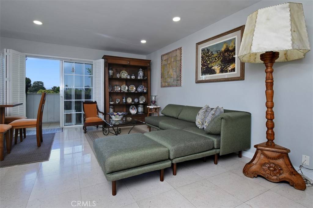 Burbank, CA 91505,4140 Warner BLVD #302