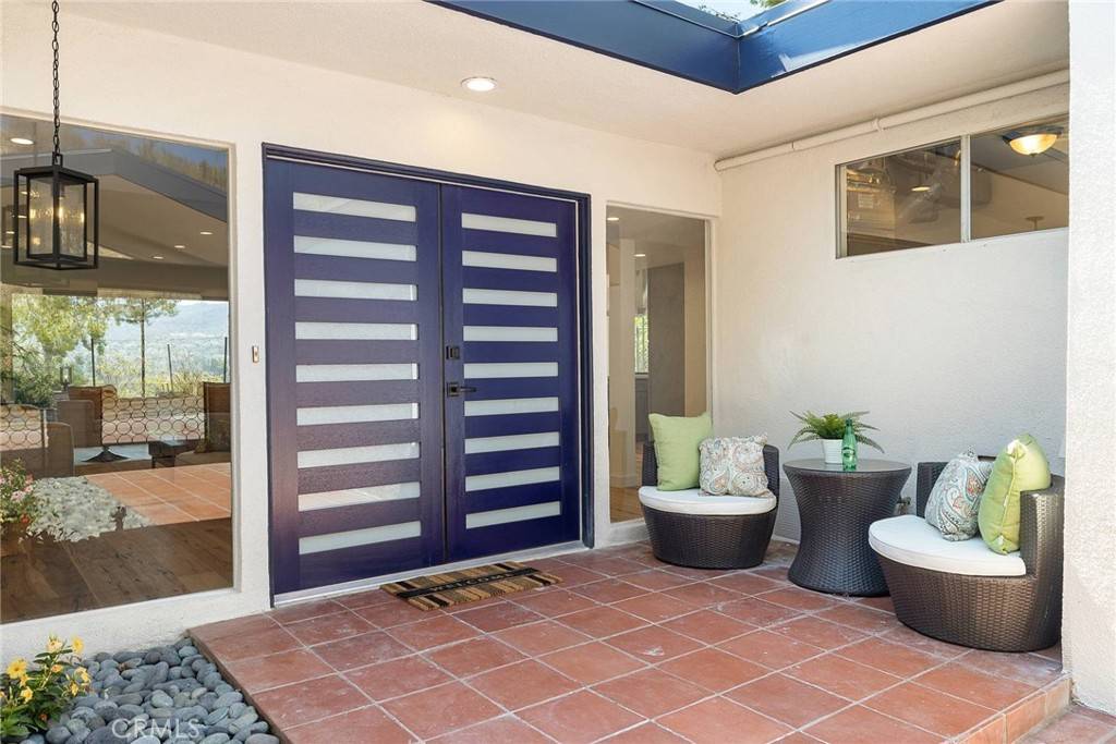 Tarzana, CA 91356,4747 El Caballero DR