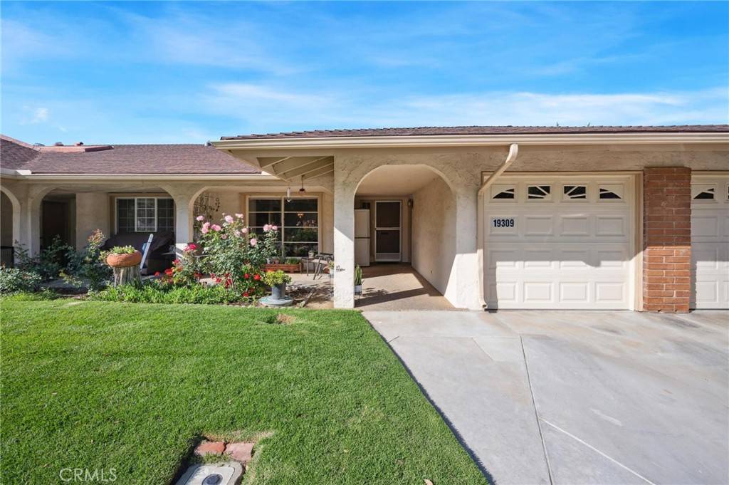 19309 Flowers CT, Newhall, CA 91321