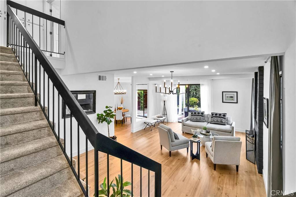 Simi Valley, CA 93065,1059 Hillview CIR
