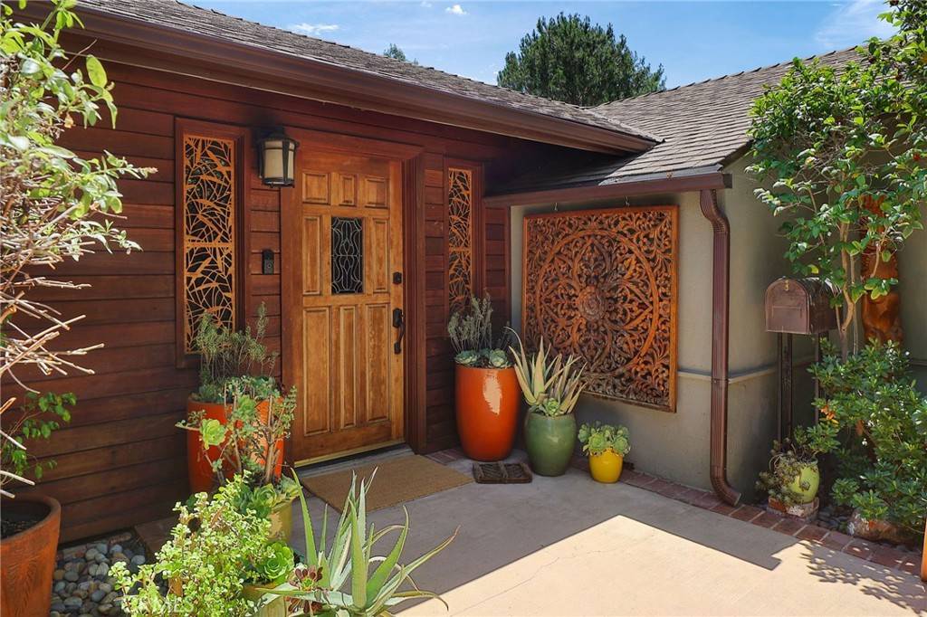 Valley Glen, CA 91401,5866 Varna AVE