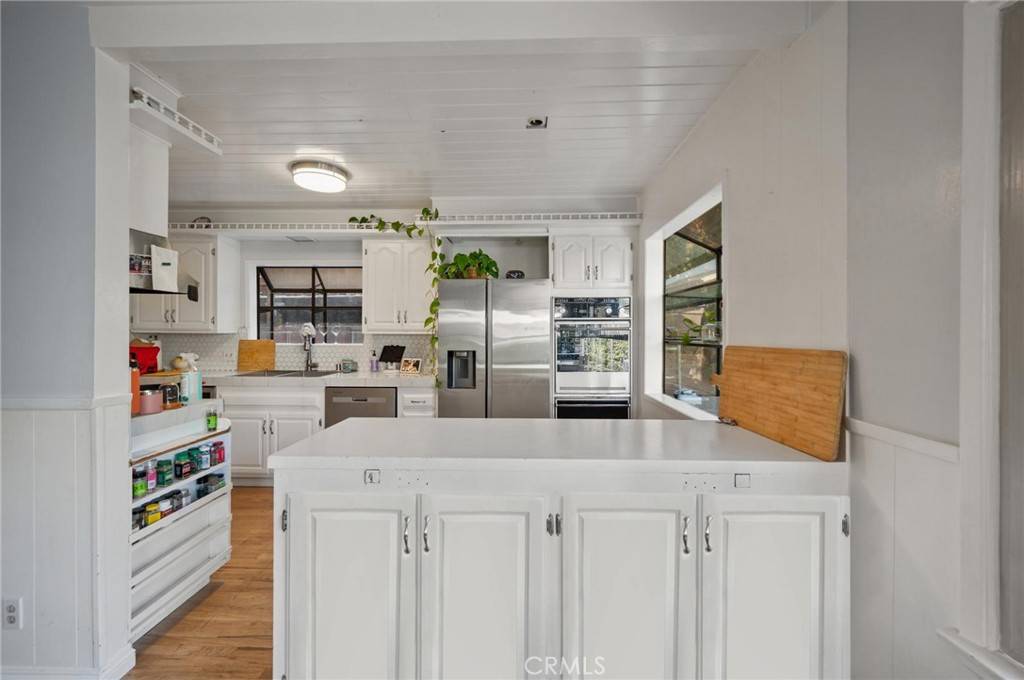Woodland Hills, CA 91364,20955 De Mina ST