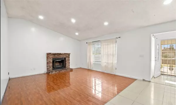 Bakersfield, CA 93308,448 E Warren AVE