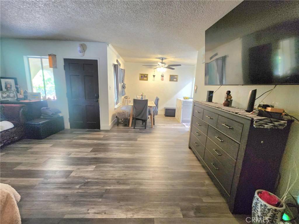 Sun Valley, CA 91352,8626 Laurel Canyon BLVD