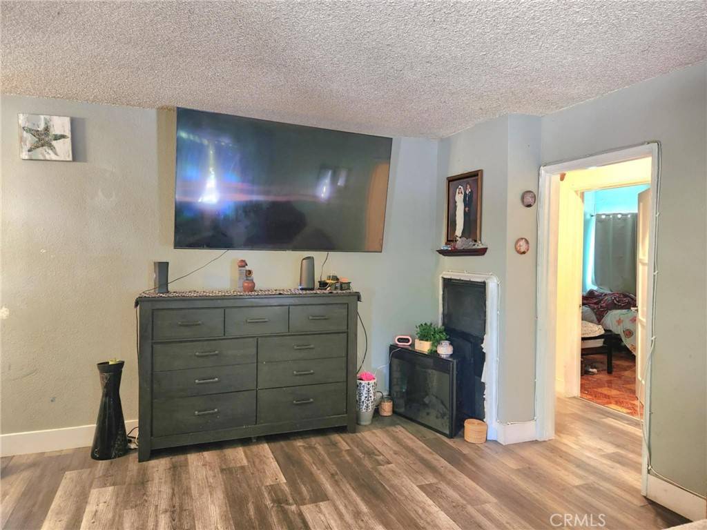 Sun Valley, CA 91352,8626 Laurel Canyon BLVD
