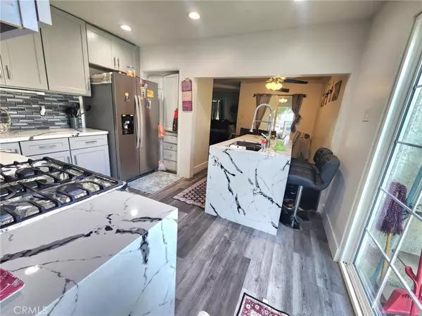 Sun Valley, CA 91352,8626 Laurel Canyon BLVD